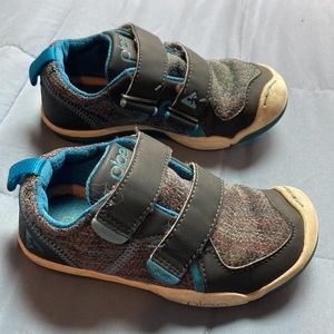 Play Toddler 9 sneakers